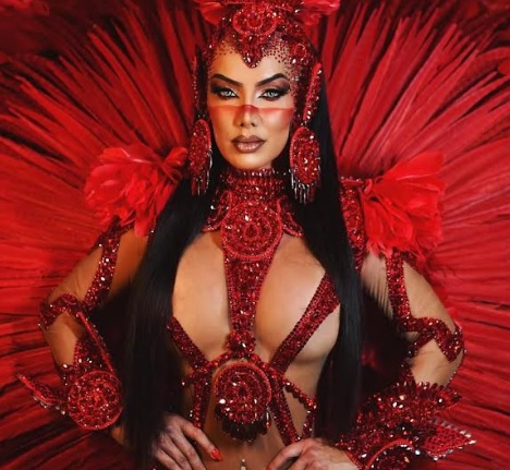 A Rainha voltou! Camila Prins é confirmada na Unidos de Bangu para o Carnaval 2027!