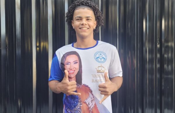 Acadêmicos de Niterói grava samba sobre Lula para o Carnaval 2026