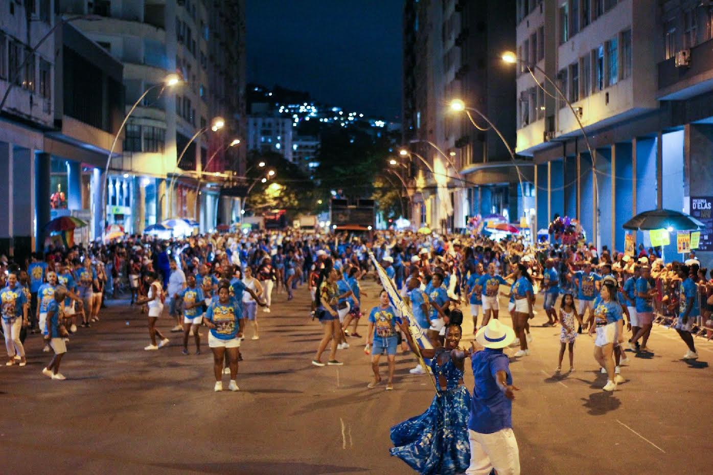 Acadêmicos de Niterói inicia ensaios na Amaral Peixoto, domingo dia 26