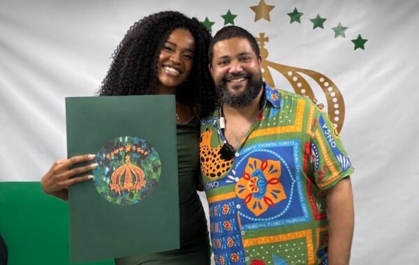 Andressa Fonseca estreia como princesa do Império Serrano com figurino de Conceição Evaristo