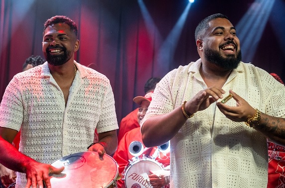 Bateria Furiosa do Salgueiro mantém nota máxima com mestres Guilherme e Gustavo