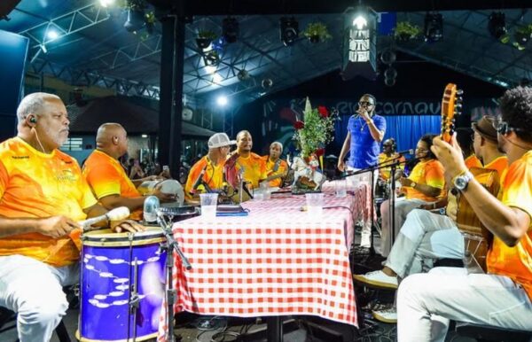 Botequim da Cidade do Samba retorna com Xande de Pilares e Arlindinho