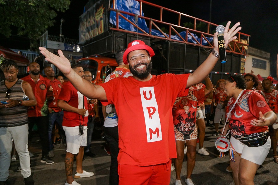 Unidos de Padre Miguel mantém Bruno Ribas e Mestre Dinho