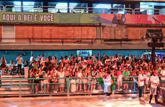 Camarote King abre as portas e vira abrigo na Sapucaí durante ensaios técnicos