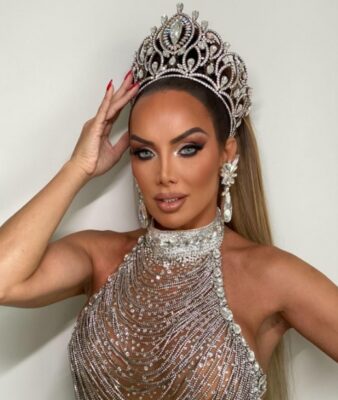Camila Prins é a nova rainha de bateria da Unidos de Bangu