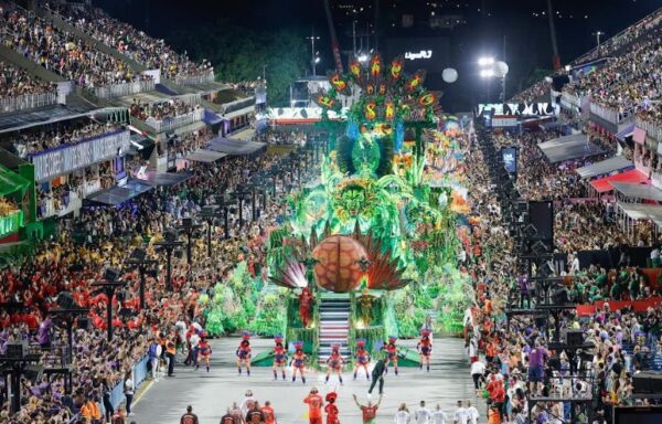 Carnaval 2026: Ingressos da Série Ouro esgotam! Sapucaí vai ferver!
