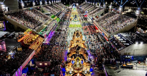 Carnaval do Rio: Desfile da Sapucaí pode ser Patrimônio do Estado