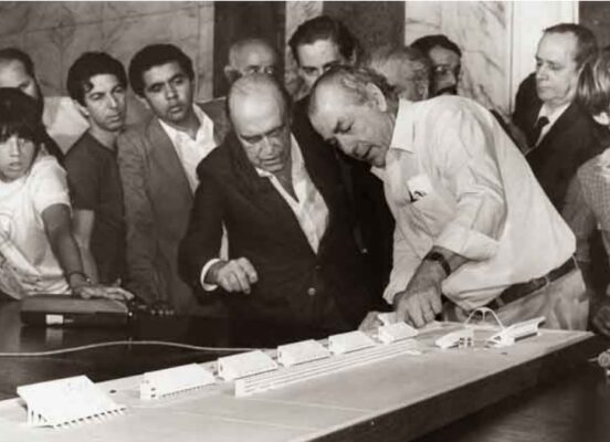 Carnaval do Rio é reconhecido nacionalmente e Brizola é lembrado