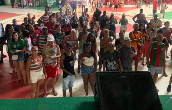 Carnaval: Grande Rio em crise? Torcida detona notas e fantasias pesadas!