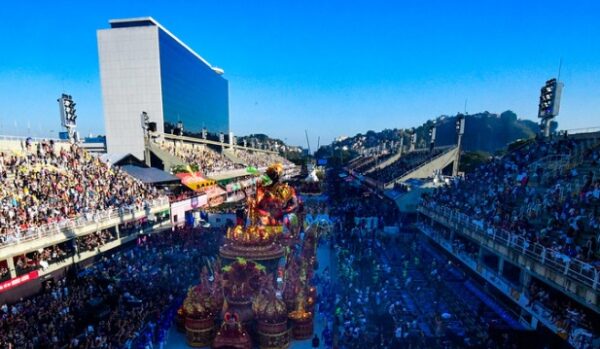 Carnaval na era digital: como a tecnologia transforma a festa