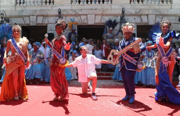 Carnaval Rio 2026: Rei Momo recebe a chave e a festa começou!