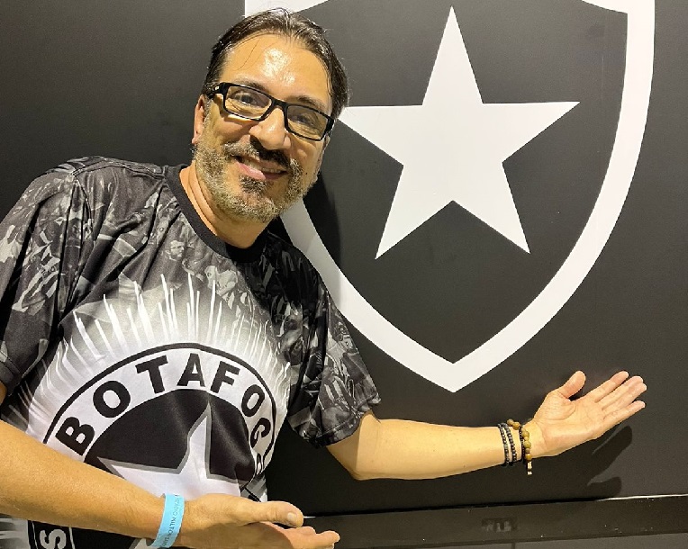 Carnavalesco sai da Botafogo: escola busca novo talento para 2025