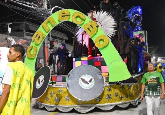 Chatuba: Funk na Intendente Magalhães!