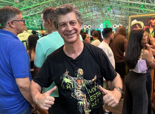 Comissão de frente: peso da alegoria ofusca narrativa, diz coreógrafo