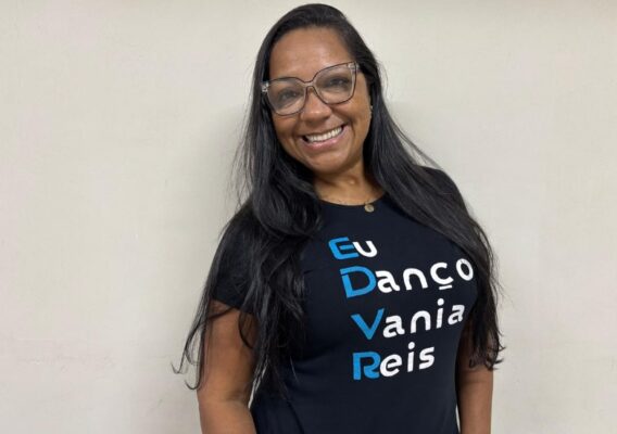 Curso de Mestre-Sala e Porta-Bandeira: Vânia Reis