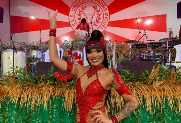 Dedê, rainha de bateria, fala sobre sua trajetória e o futuro na UPM em 2026