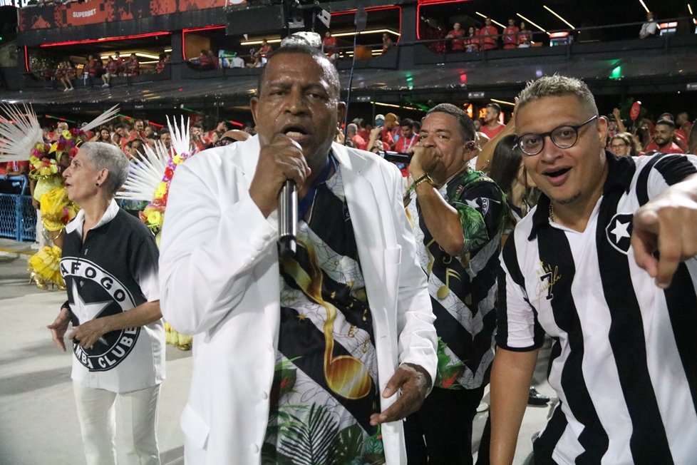 confira essa noticia: É oficial! Nêgo renova com Botafogo Samba Clube para o Carnaval 2027