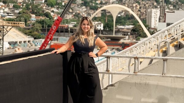 Ela faz o Carnaval! Danielly Valente e a cultura viva do Camarote Rio Praia