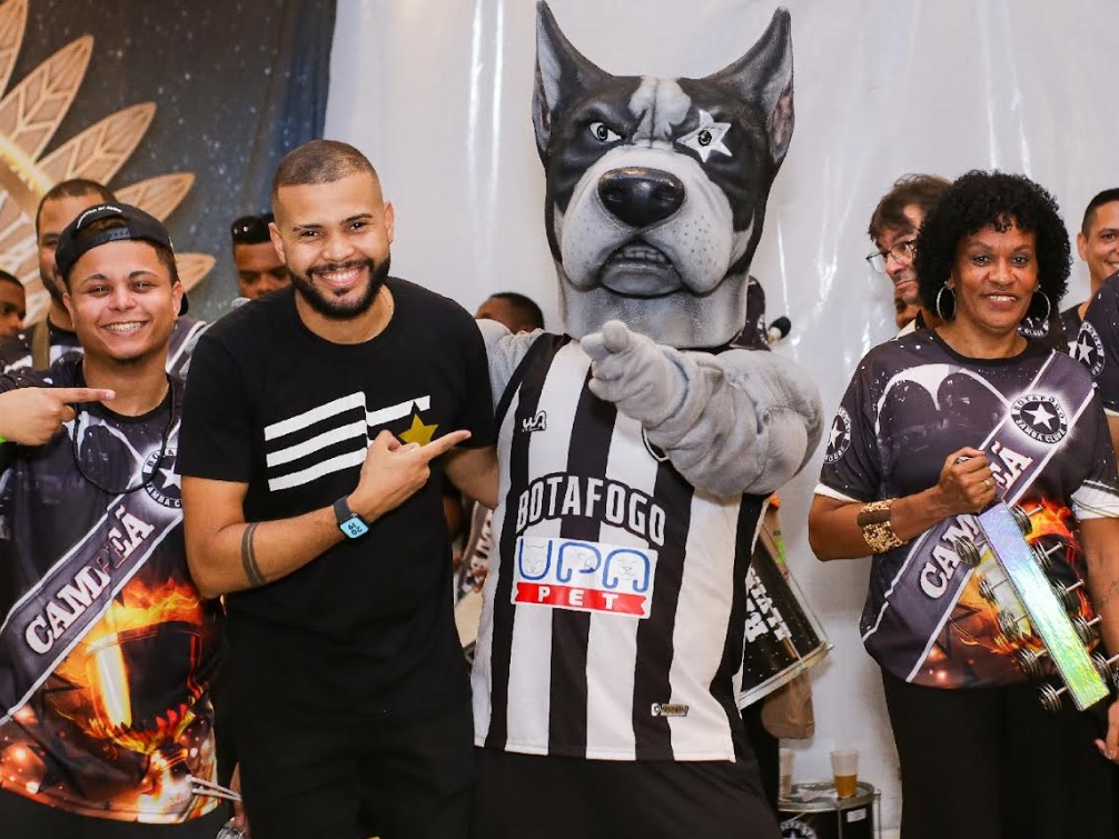 Ensaios da bateria da Botafogo Samba Clube começa nessa sexta!