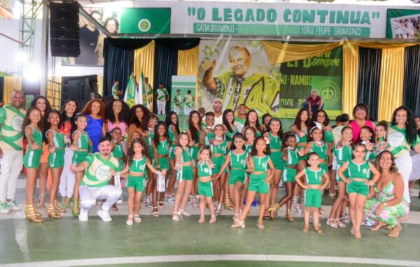 Escola mirim da Imperatriz faz ensaio e concurso para o Carnaval 2026
