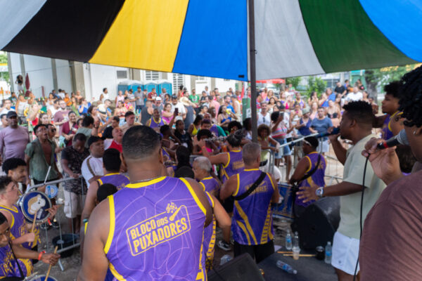 Estrelas do samba em bloco pós-carnaval!