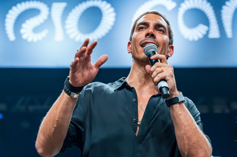 Exclusivo: Gabriel David (Liesa) abre o jogo sobre o Carnaval 2027 e Sambódromo!