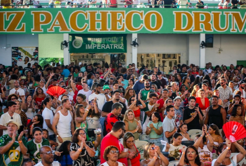 Feijoada Imperatriz: Fundo de Quintal canta para São Jorge! Não perca essa festa!