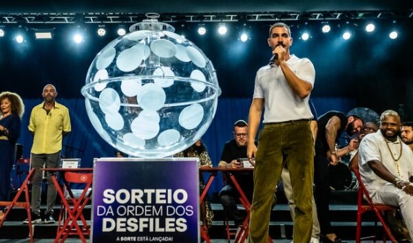 Gabriel David anuncia novidades para os sambas do Carnaval!