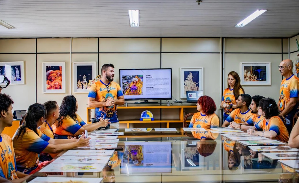 Globo visita barracão da Unidos da Tijuca: Experiência inesquecível!