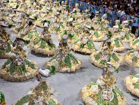 Grande Rio: Baianas viram lavadeiras e mostram a força da mulher no Carnaval!