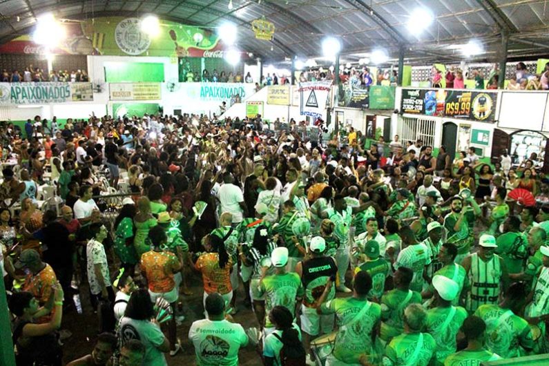 Santa Cruz realiza Feijoada Show neste sábado