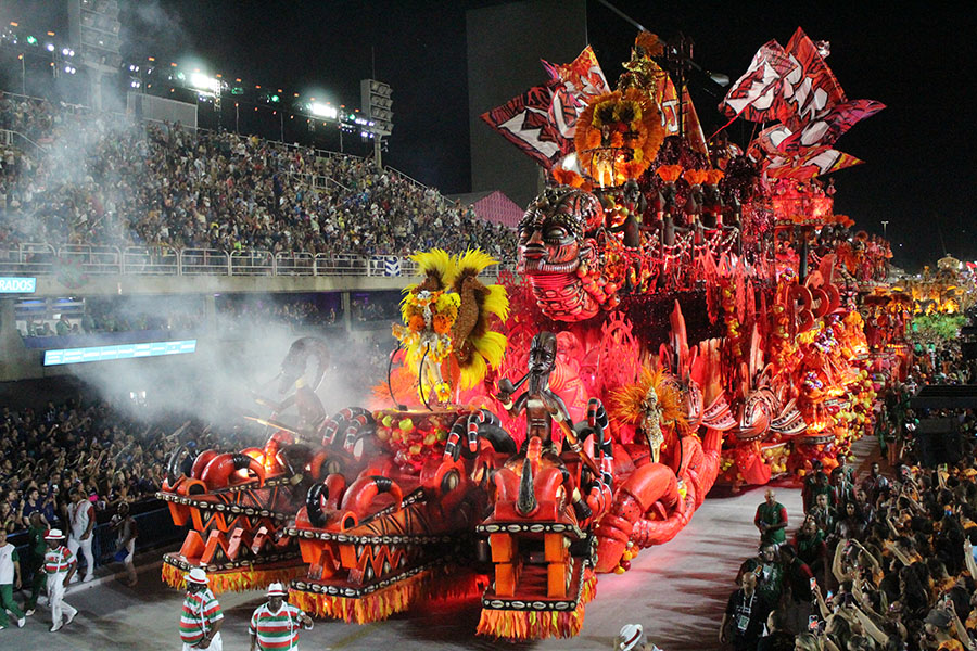 Grande Rio festeja título com desfile para a comunidade neste domingo
