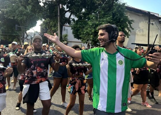 Imperatriz Leopoldinense faz ensaio de rua espetacular para o Carnaval 2026