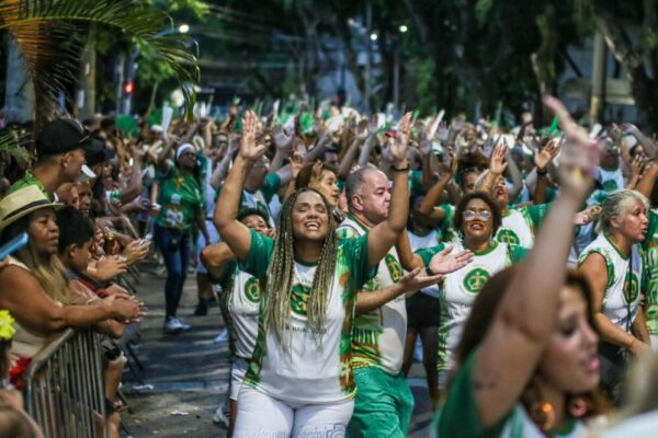 Imperatriz Leopoldinense inicia ensaios de rua para o Carnaval 2025