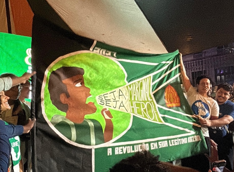Império Serrano 2027: 'Seja marginal, seja herói' celebra 80 anos de luta!
