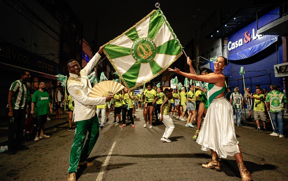 Império Serrano: Ensaios de rua para o Carnaval 2025!