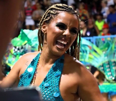 Império Serrano garante samba no pé! Caroll Cardoso renova com as passistas.