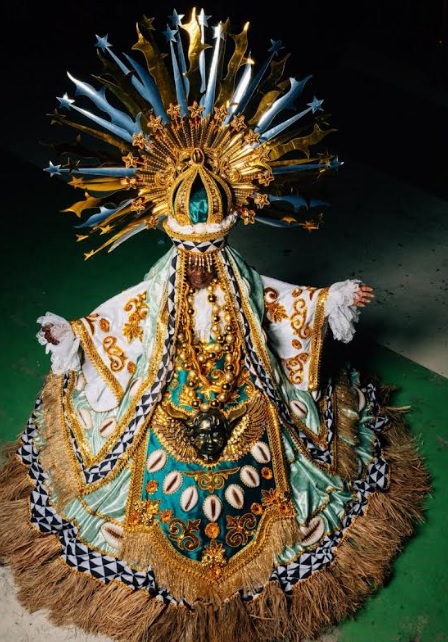 Império Serrano homenageia Conceição Evaristo com fantasias para o Carnaval 2026