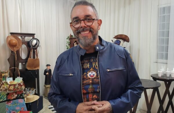 Inocentes de Belford Roxo celebra cultura de Pernambuco com enredo histórico