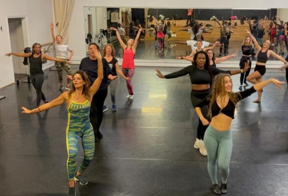 Jacarezinho terá ala coreográfica de estrangeiros no Carnaval