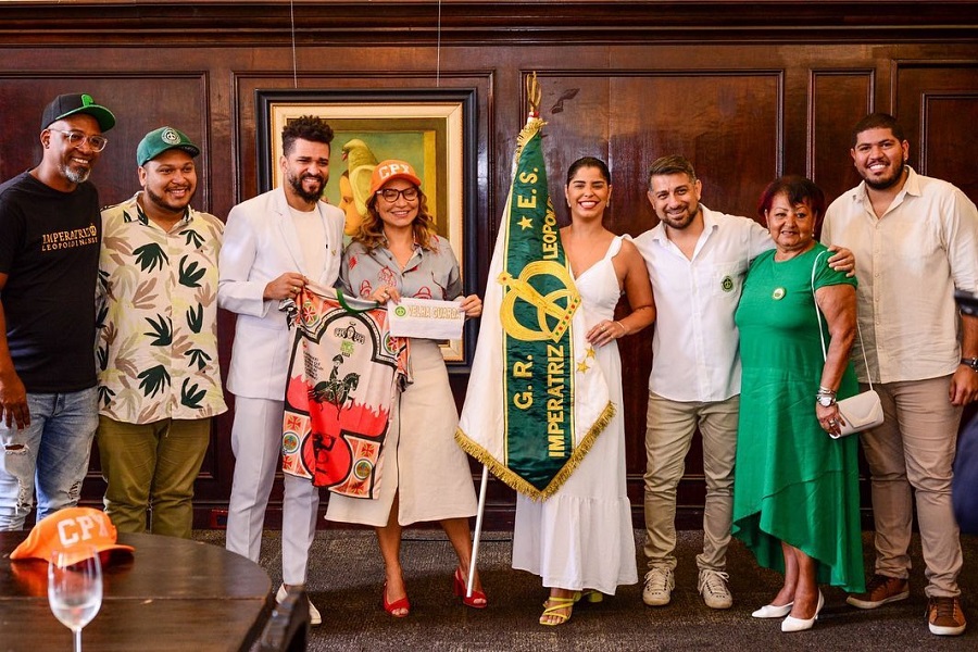 Janja aceita ser madrinha da velha guarda da Imperatriz Leopoldinense