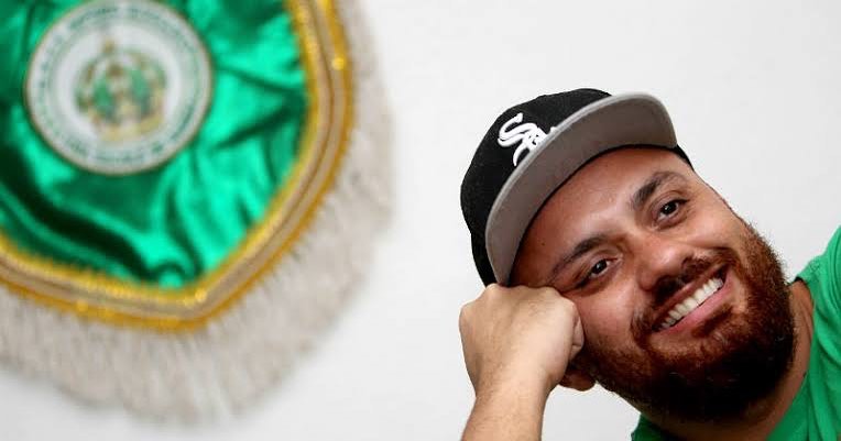 Império Serrano comunica a saída de Leandro Vieira