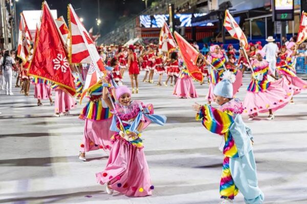 Liesa anuncia novidades para desfiles mirins do Carnaval 2026