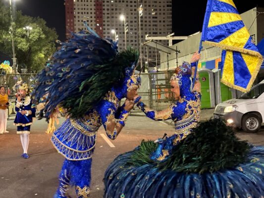 Lucinha e Matheus: O casal da Tijuca que abre o desfile de Carolina Maria!