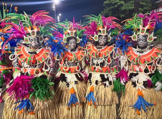 Mangueira: Ala inaugural vira ritual da Amazônia e emociona a Sapucaí