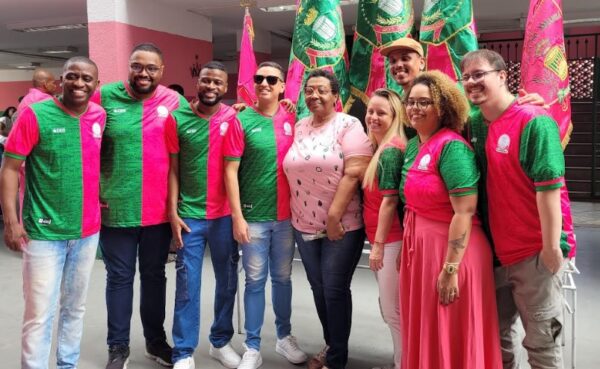 Mangueira: Centenário, união e orgulho ancestral!