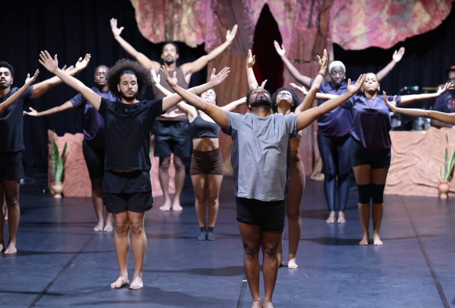 Mangueira oferece aula grátis de dança afro neste sábado!