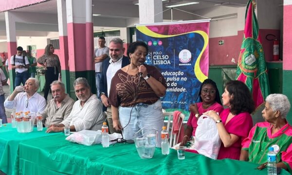 Mangueira oferece ensino superior gratuito para comunidade e colaboradores