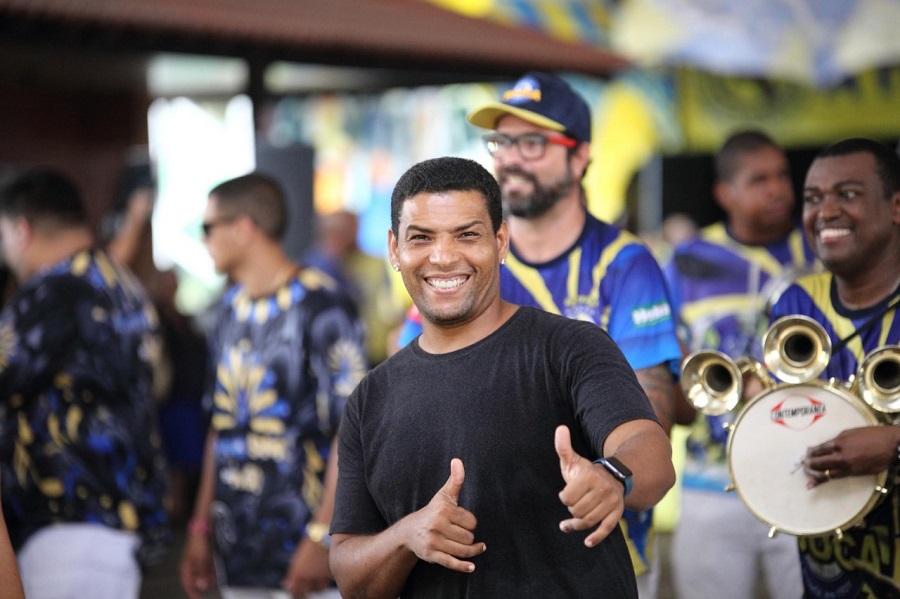 Unidos de Bangu anuncia saída do carnavalesco Marcus Paulo