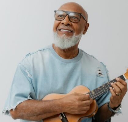 Mauro Diniz celebra 50 anos de carreira com show de estrelas do samba